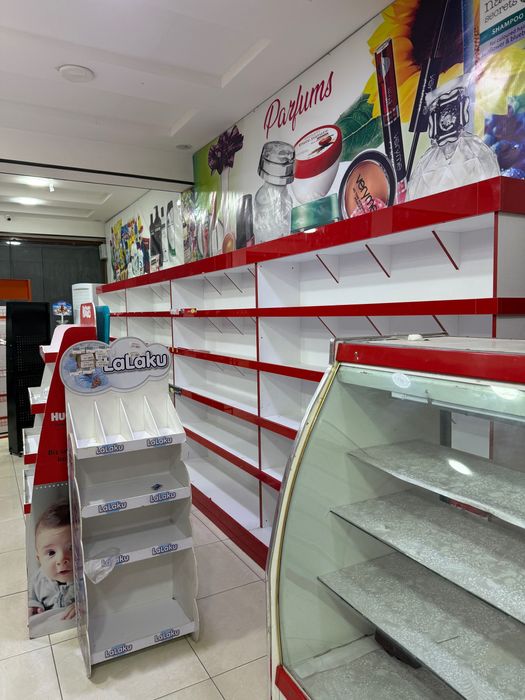 200 kv Oziq ovqat savdo dukoniga muljallangan  vitrena mebellar va tex