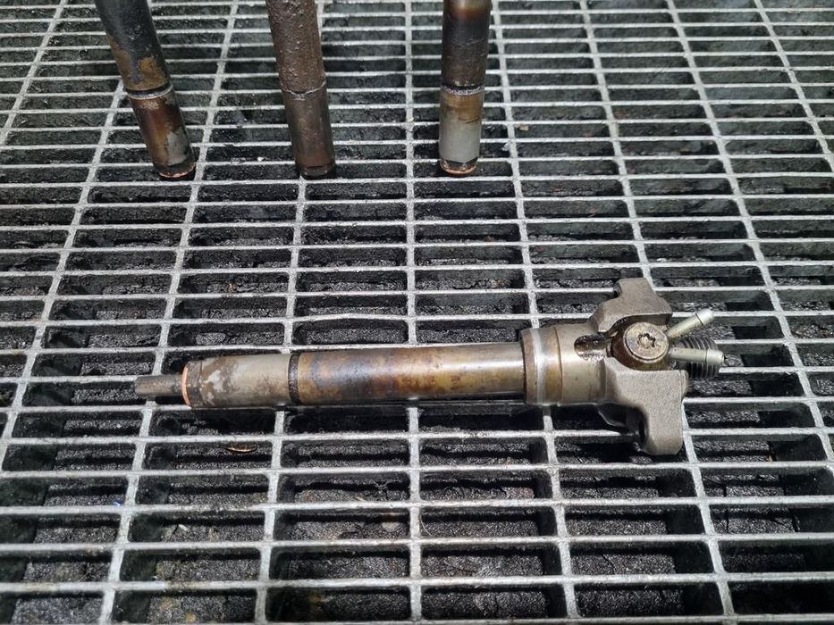 Injector BMW 520D E39 2.0 D 1996 - 2003 136CP 204D1 Euro4 (1242) NU ARE COD