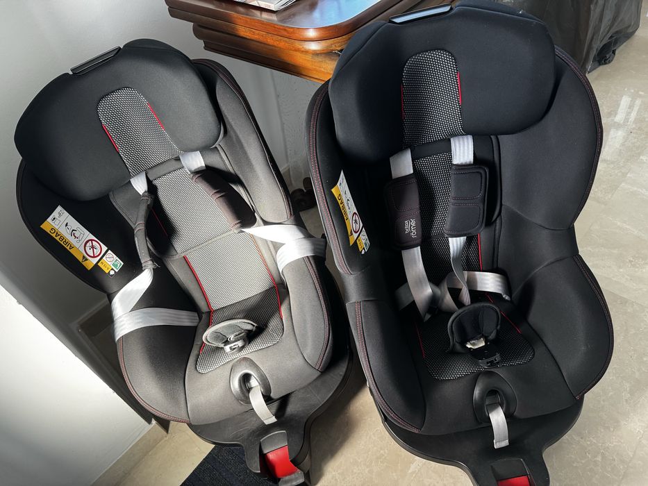 Scaun Auto Britax Romer : dualfixM i-Size