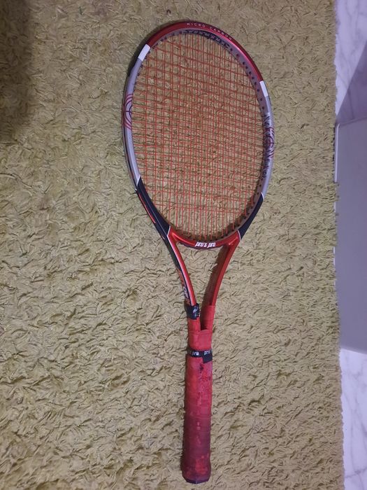 Rachetă,paletă de tenis