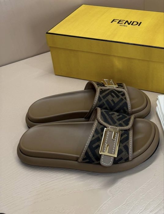 Дамски чехли Fendi