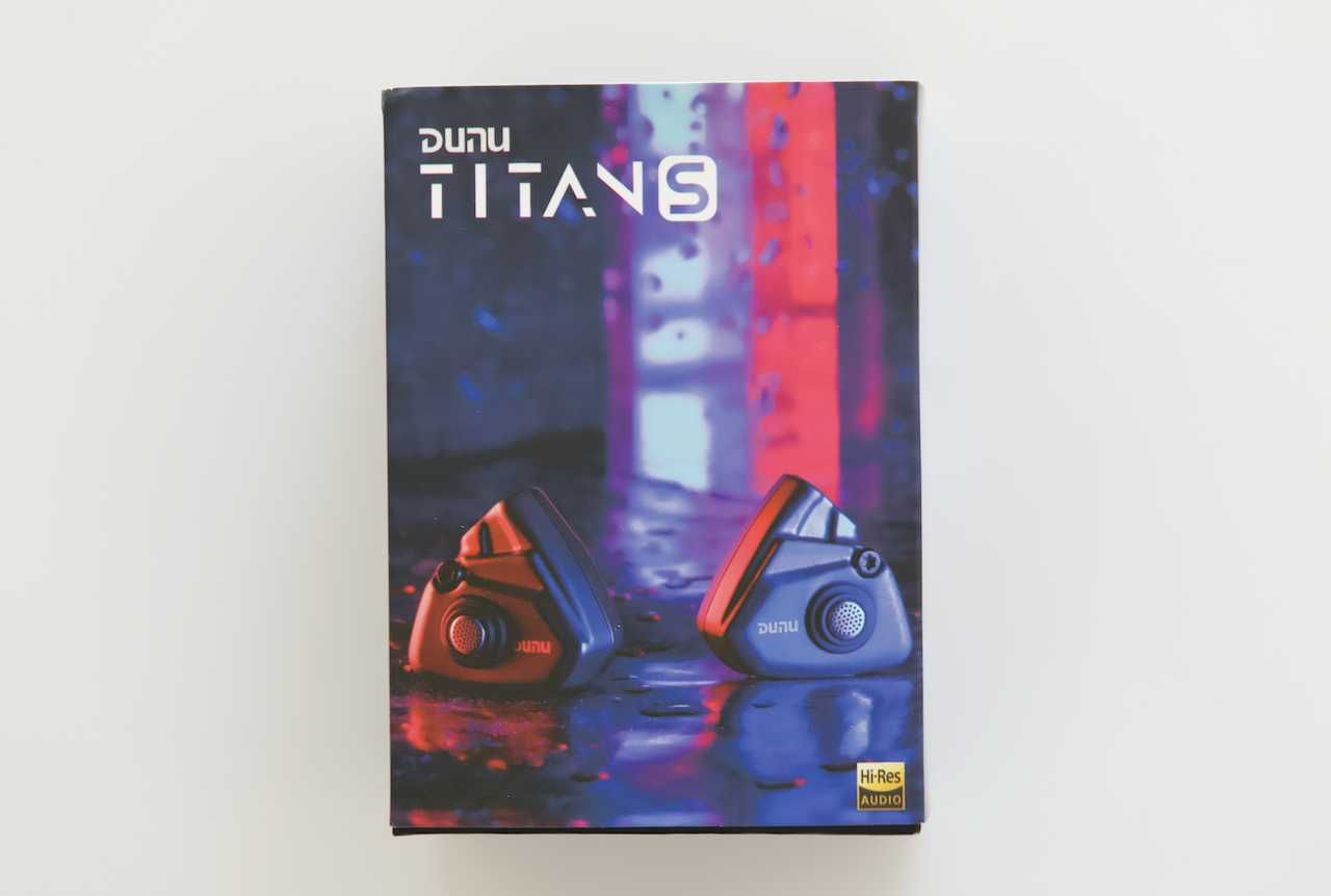 Нови- неотваряни DUNU TITAN S 11mm Dynamic Driver Monitor IEM
