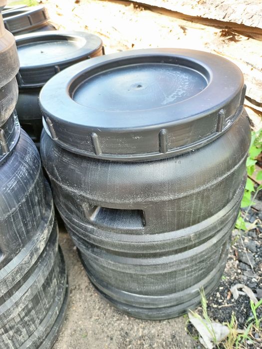 Бочки пластмассовые 50 литровые