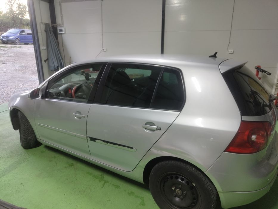 vând golf 5  1.9tdi diesel