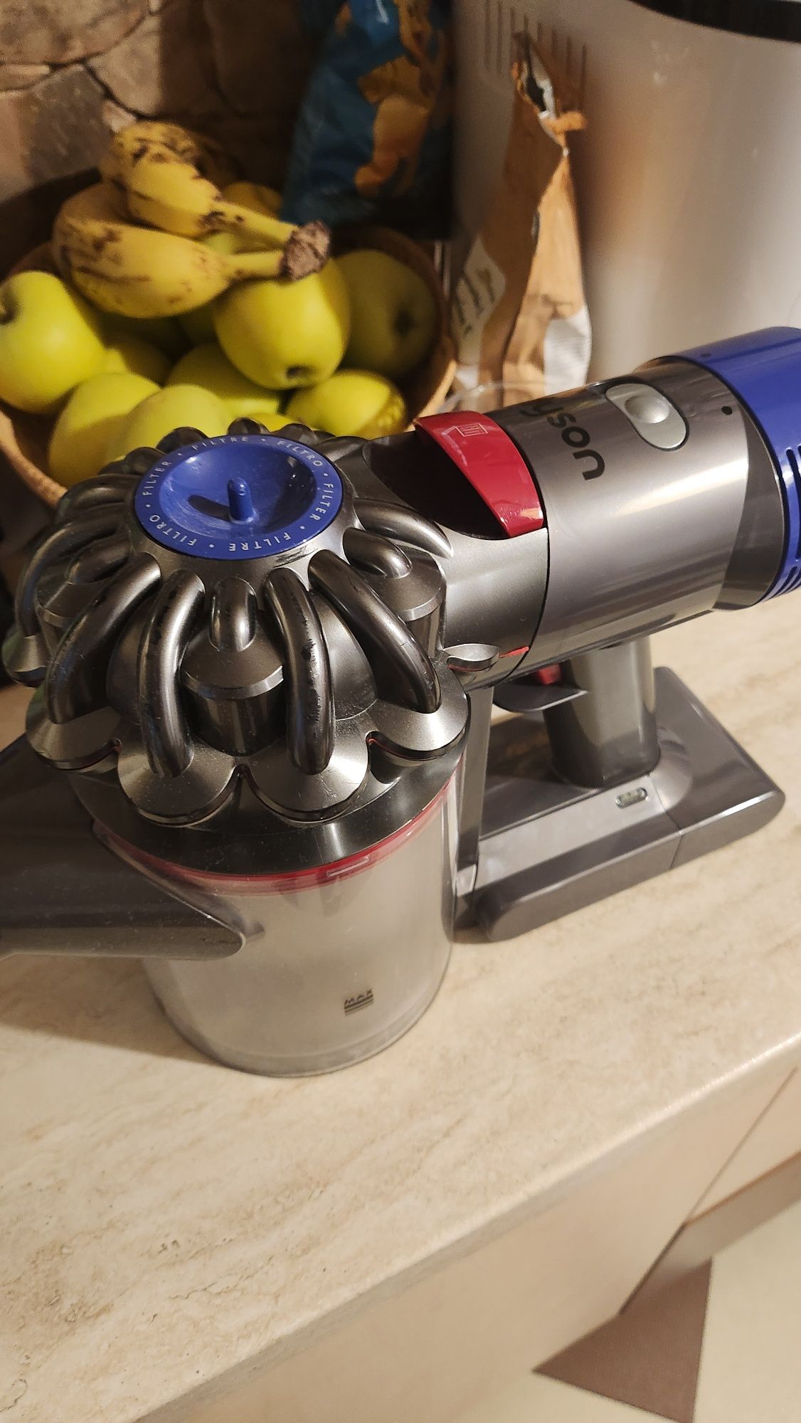 Dyson V8 absolute