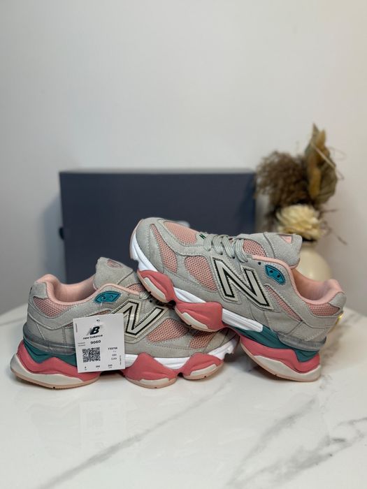 New Balance 9060 Roz