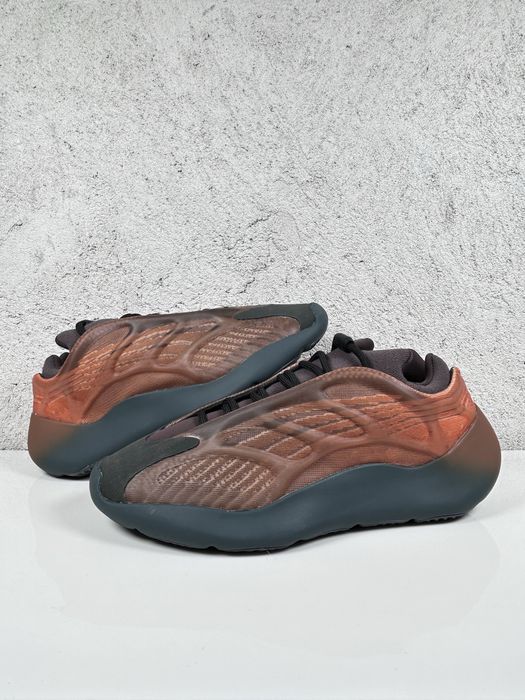 Adidas Yeezy 700 Copper Fade