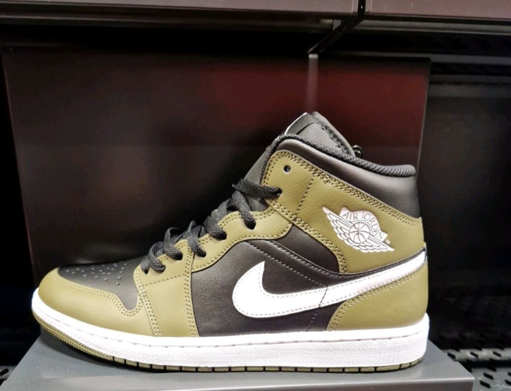 Маратонки AIR JORDAN 1 MID