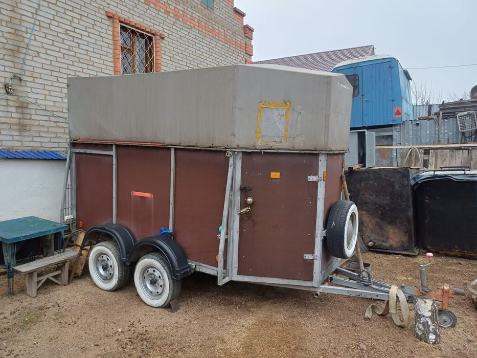 Продается коневозка