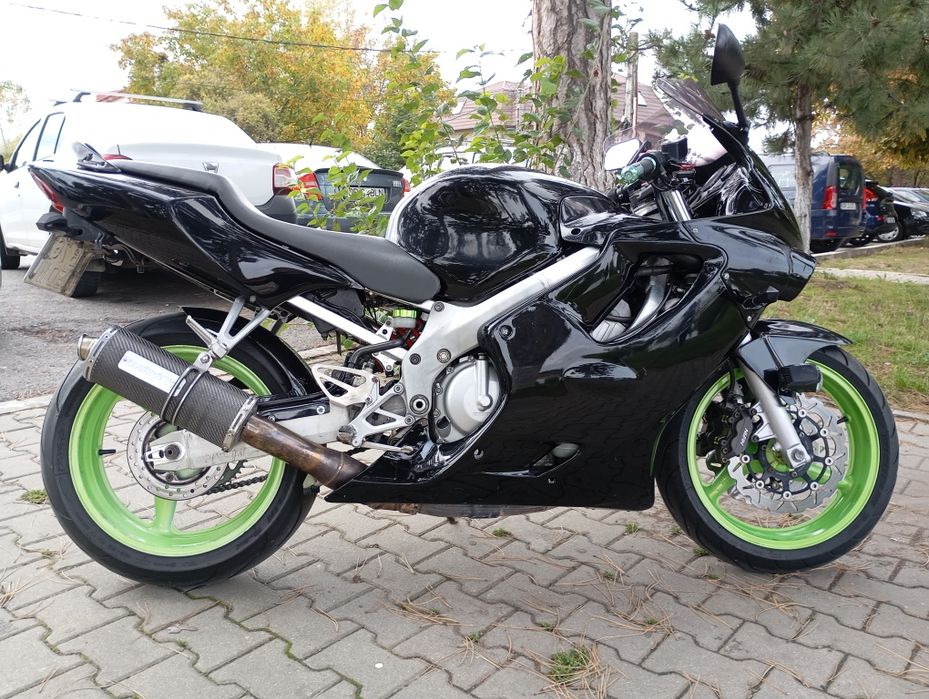Vând motocicleta honda cbr 600 f4