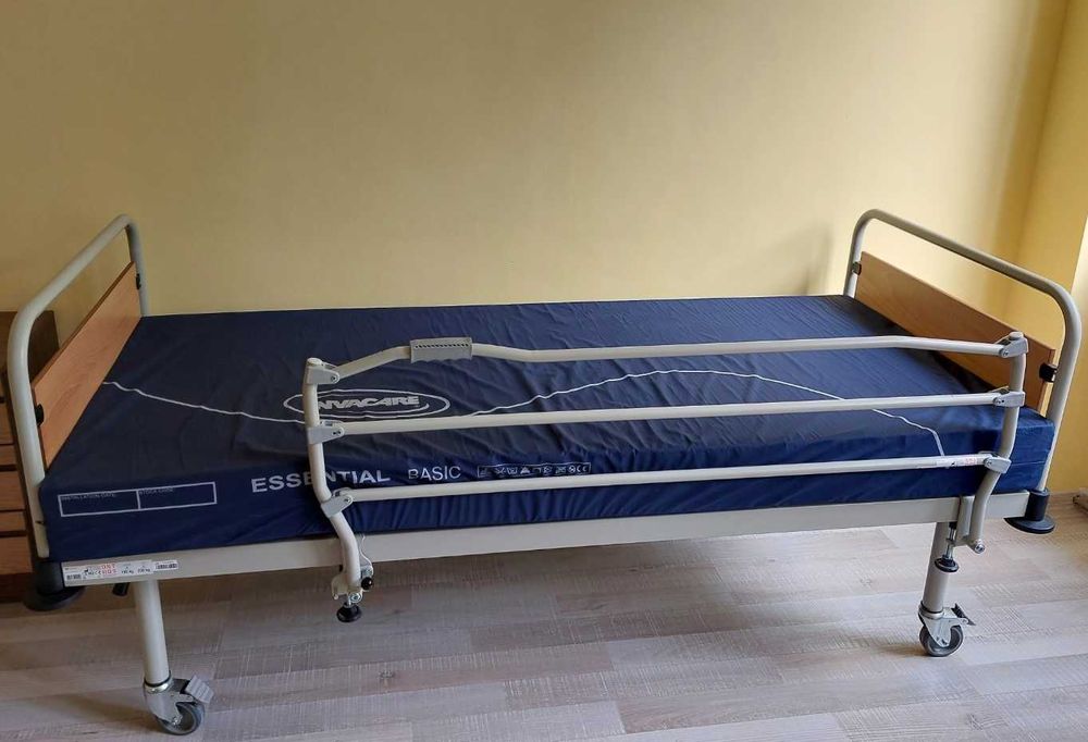 Механично болнично легло + Антидекубитален дюшек + Странична преграда