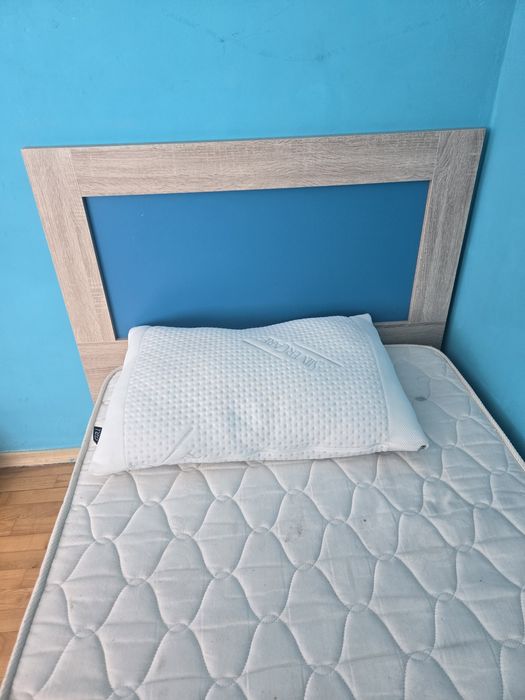 Удобно Синьо Дървено Легло (Намалено)