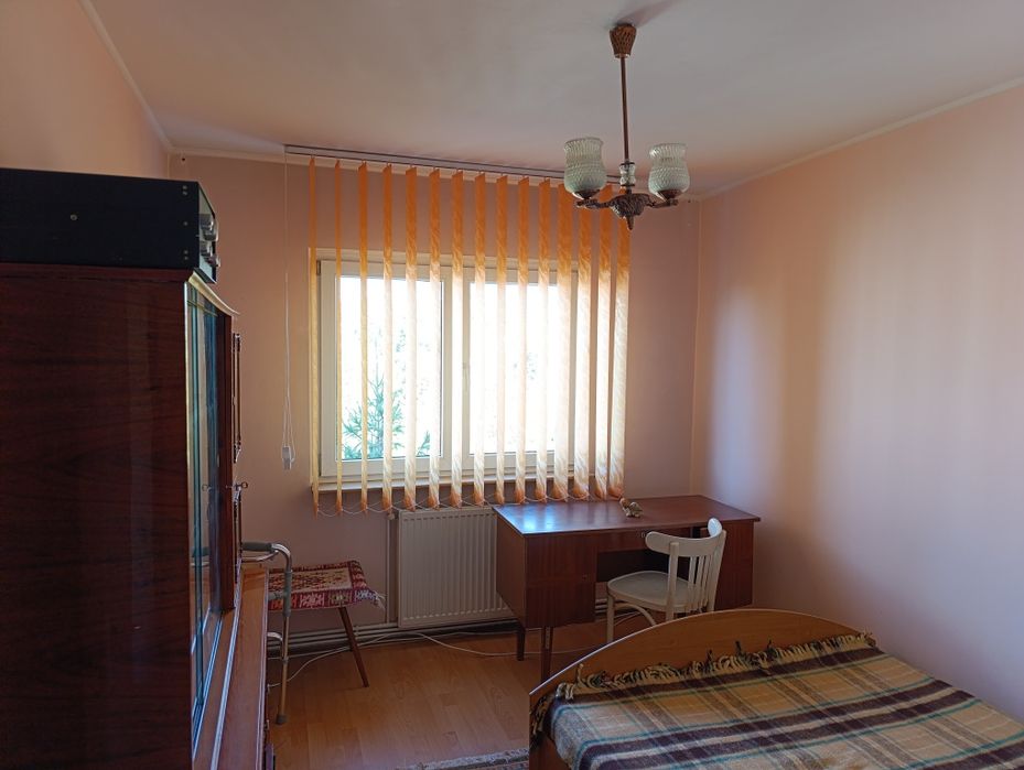 Direct proprietar vand apartament 3 camere 71 mp in zona Exercitiu