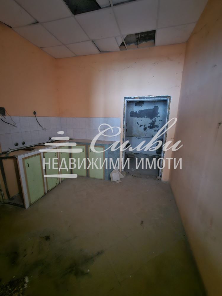 Магазин на ДВА етажа - гр.Каспичан