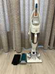 Vand aspirator vertical cu aburi Rowenta