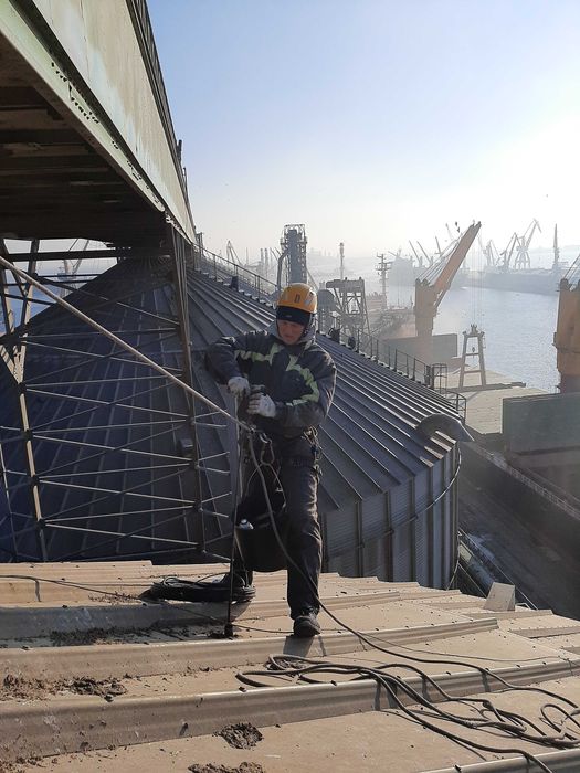 Alpinist utilitar experimentat, cu PFA