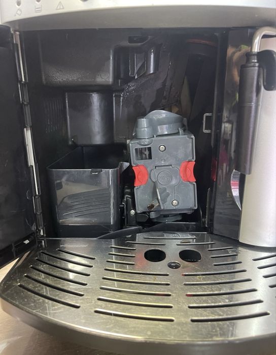 Delonghi Magnifica ESAM 3200.S кафеавтомат