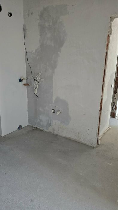 Просторен тристаен апартамент в Гоце Делчев с АКТ 16!