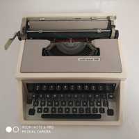 Masina de scris vintage - 1970