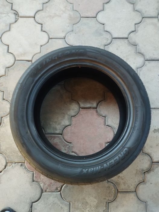 Шины Powertrac 235/45/18 в отличном состоянии, почти новые