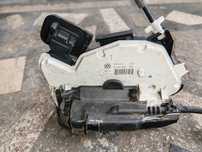 Incuietoare broasca dreapta fata Vw Golf 7  5K1837016E