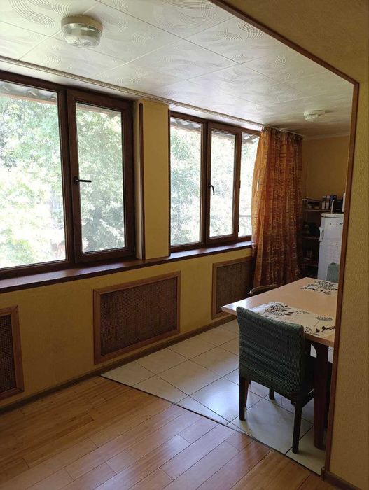Ц-1 кафе Street 77 Ст.Консерватория 3-комн 5/5 70 м² кирпич ремонт