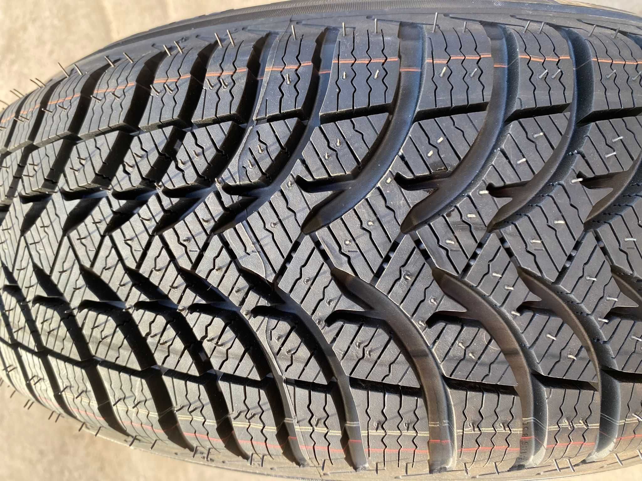 Anvelope noi de iarna 175/65R14 Michelin