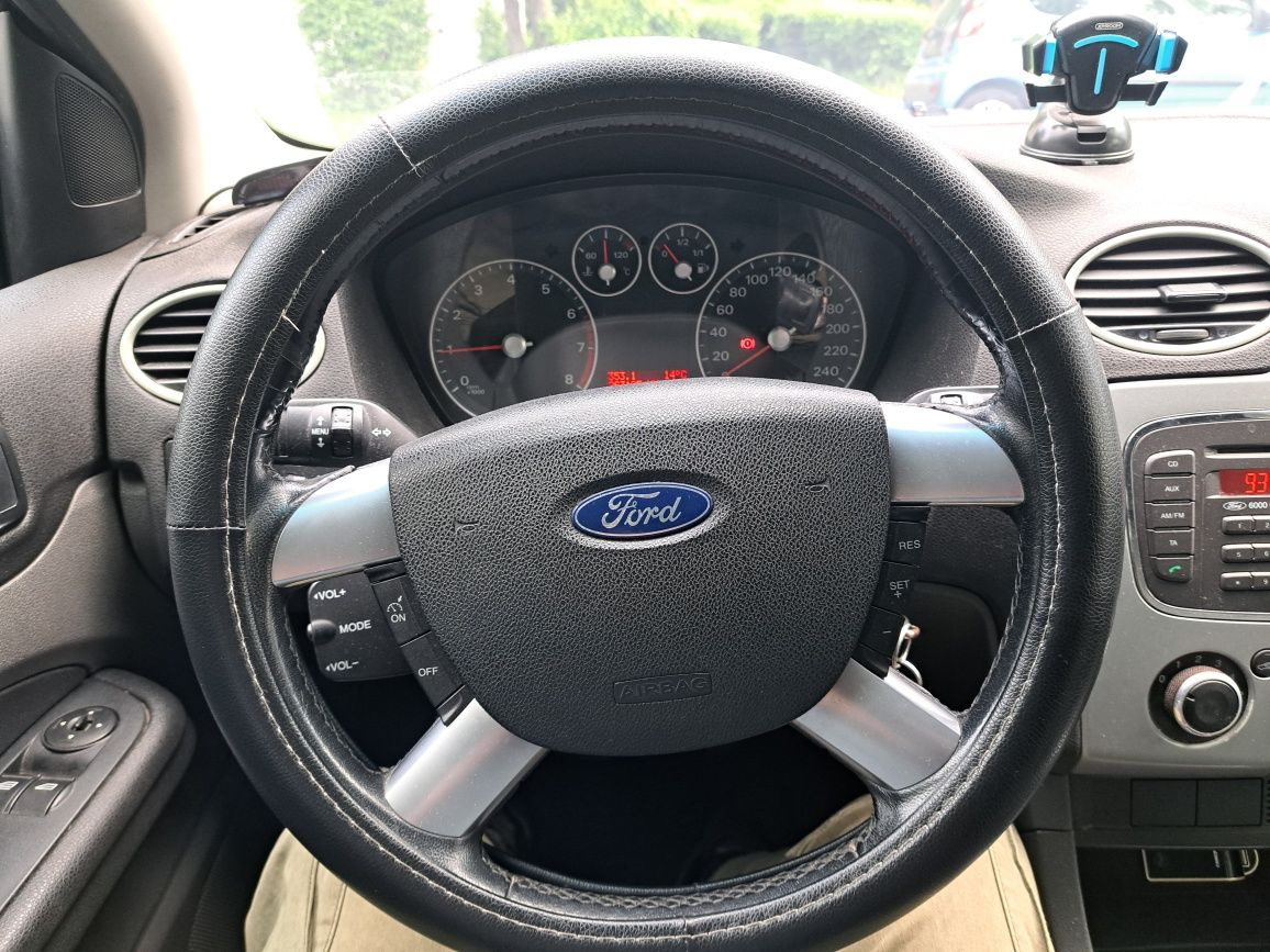 Ford focus 2 sedan din 2008