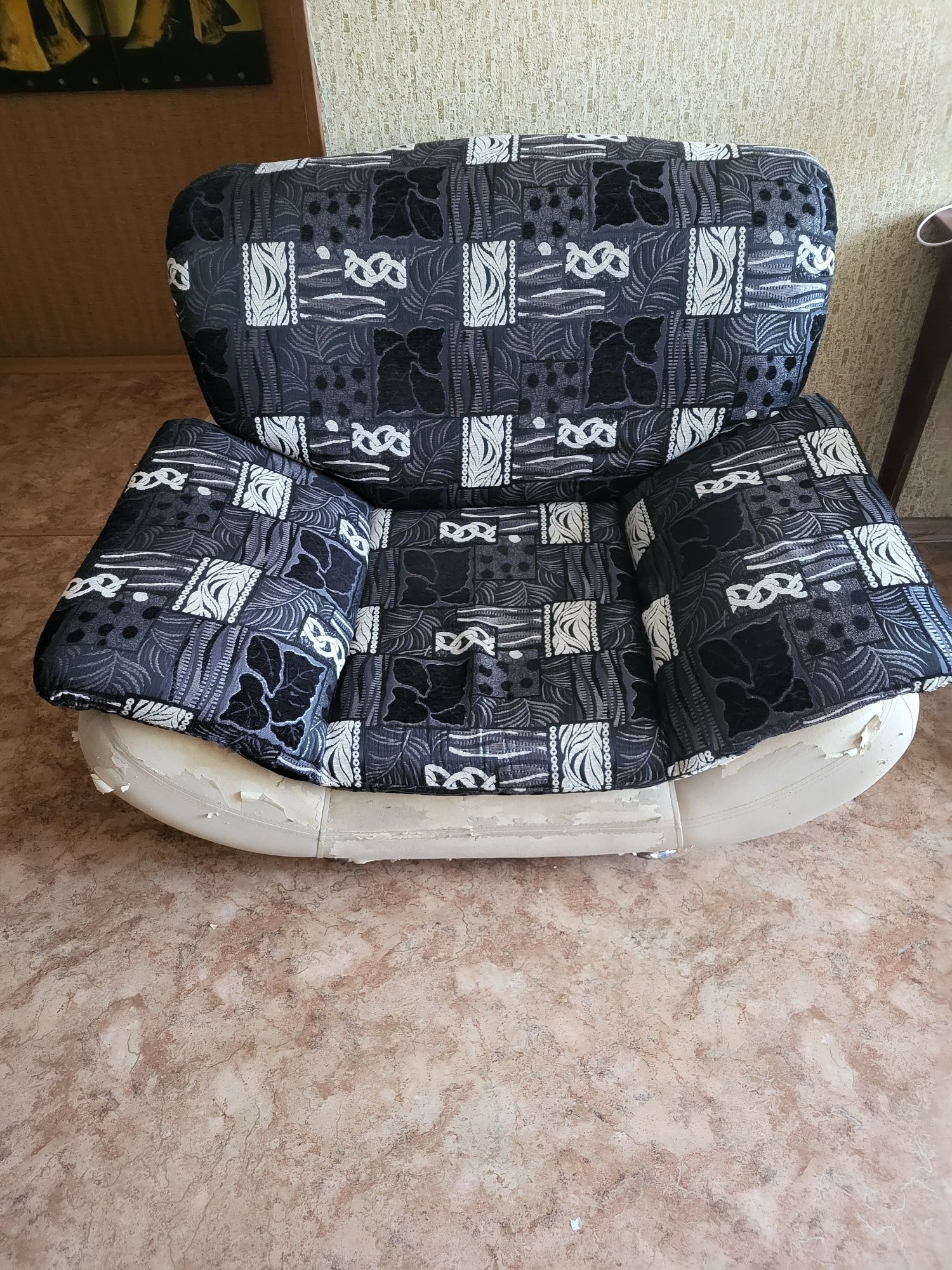 Продаю диван б/у