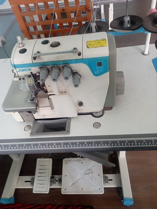 Тикув цехи учун тайёр ускуналар сотилади