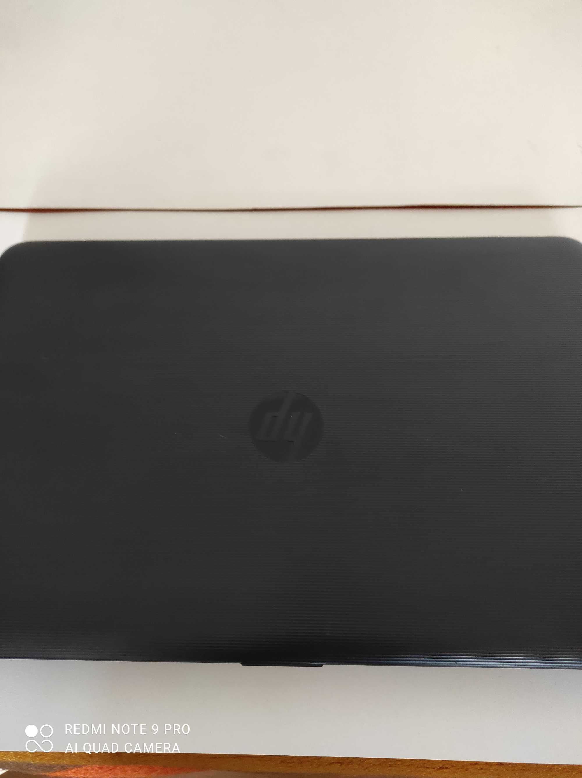Продавам лаптоп Hp 15-ay021nu