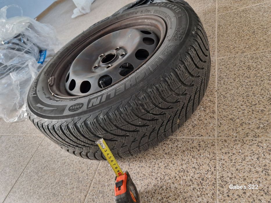 Roți Michelin 205/60/R16 iarnă, jenți tablă VAG