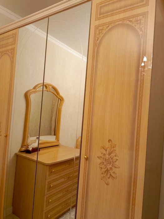 Спальный гарнитур
