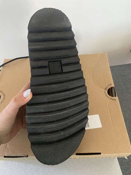 Сандали Dr.Martens Нови 39 номер