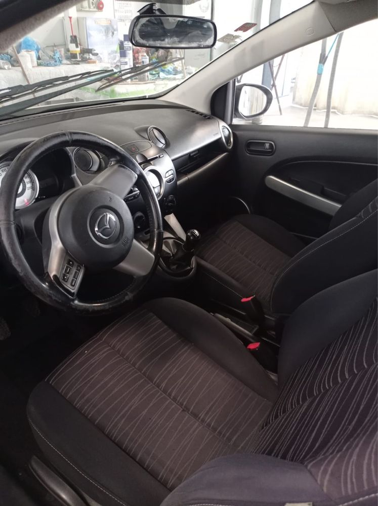 Vand Mazda 2 proprietar