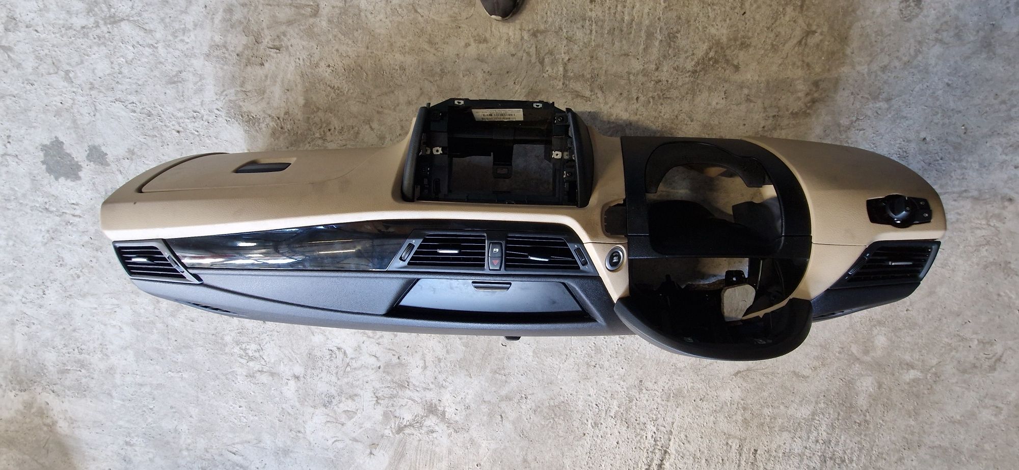 Plansa bord bmw  X1  e84