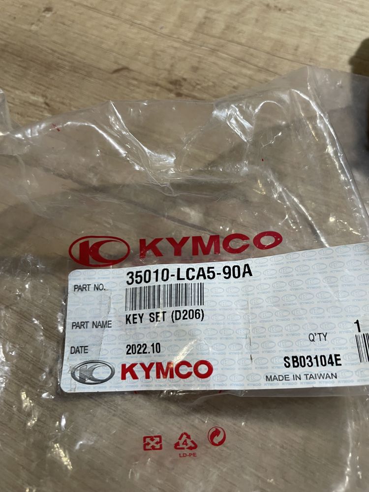 Vând contact cu cheie original ATV Kimco 250