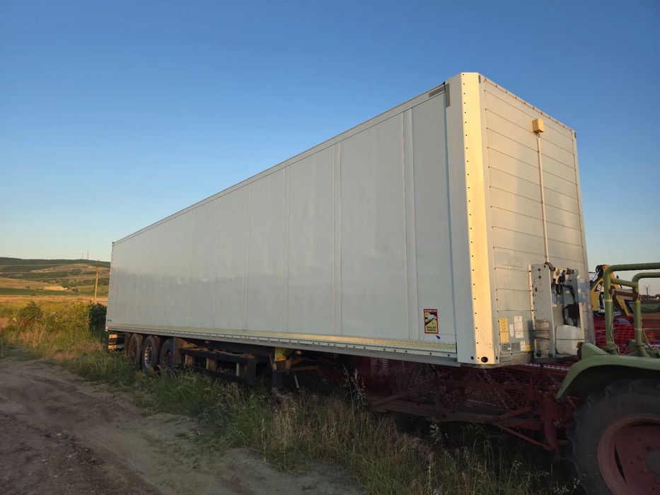 Schmitz Cargobull SKO24 Semiremorca Box / Duba Izoterma Schmitz
