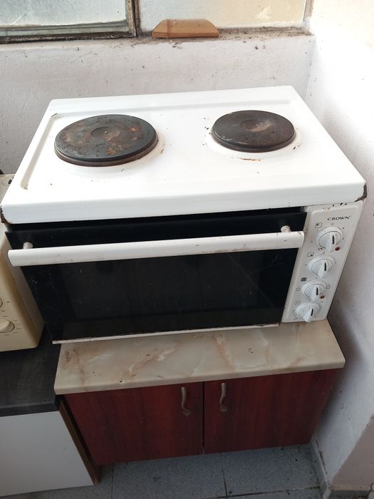 Мини фурна Crown 42l.