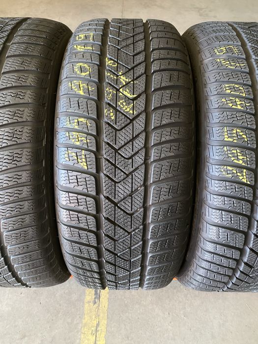 Anvelope iarna 245/40/19 Pirelli Sottozero 3 RFT 245 40 19 R19