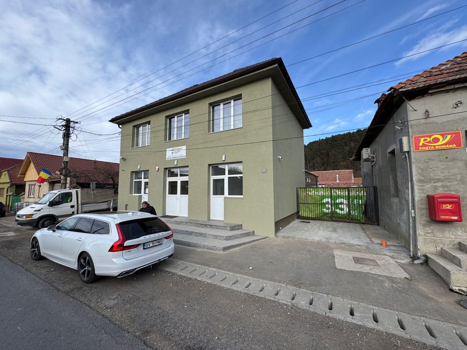 Hală și clădire de birouri în Teliu spațiu comercial