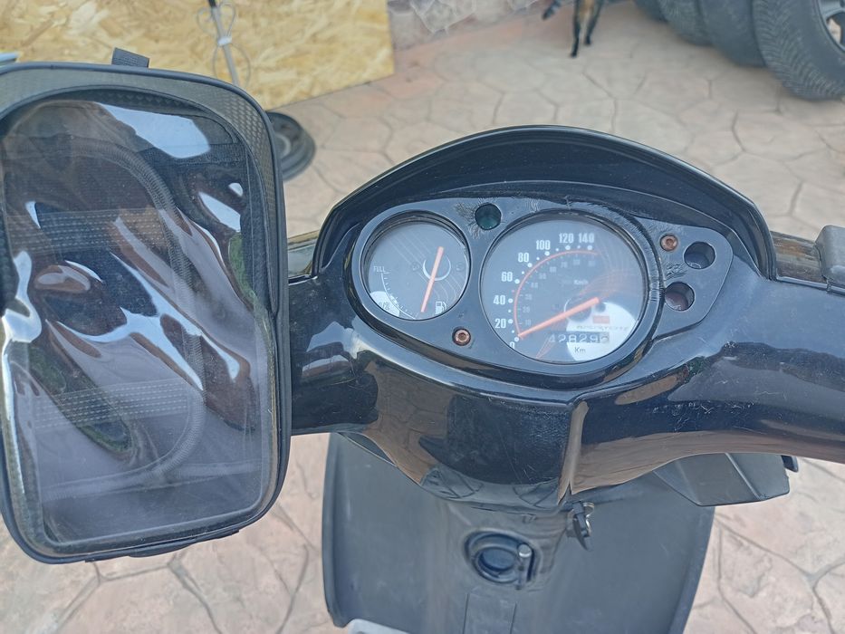 De vânzare scuter Aprilia 125  sport city an 2010