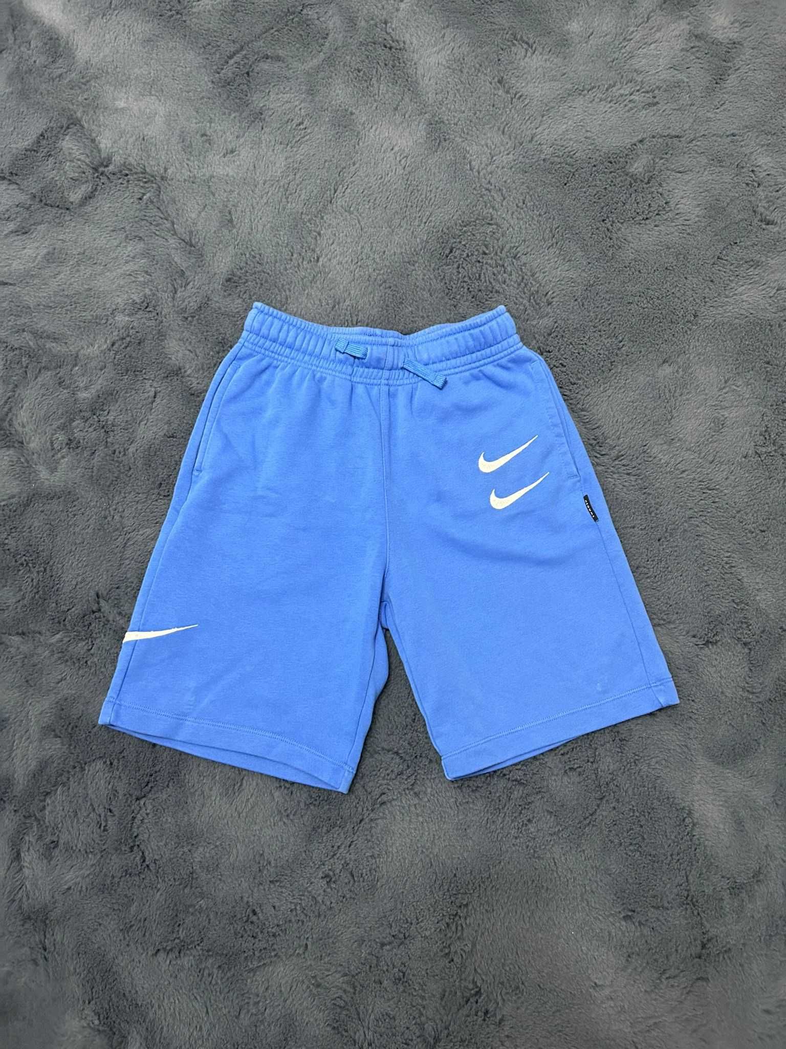 pantaloni scurti nike