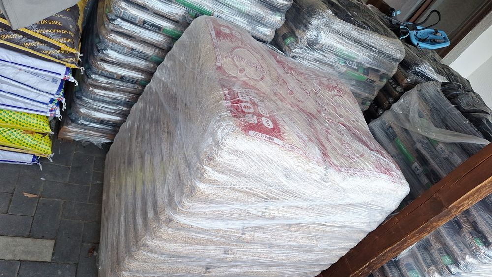 Vand peleti , rășinoase