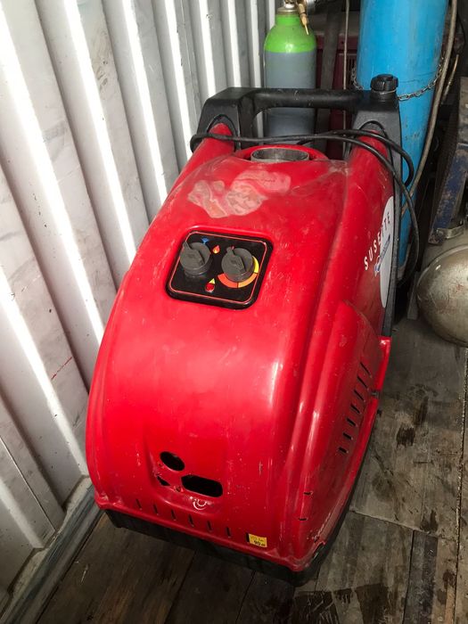 Ponpa spălat cu presiune 380 w cu apa. Calda