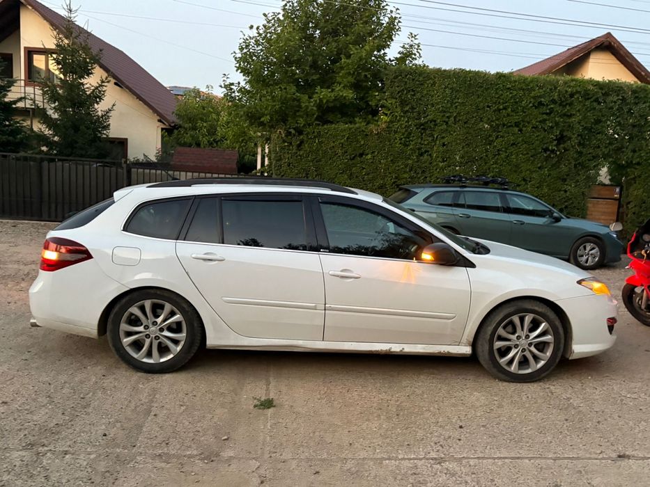 Renault Laguna Grandtour 2012 2.0dci 150 CP 4Control