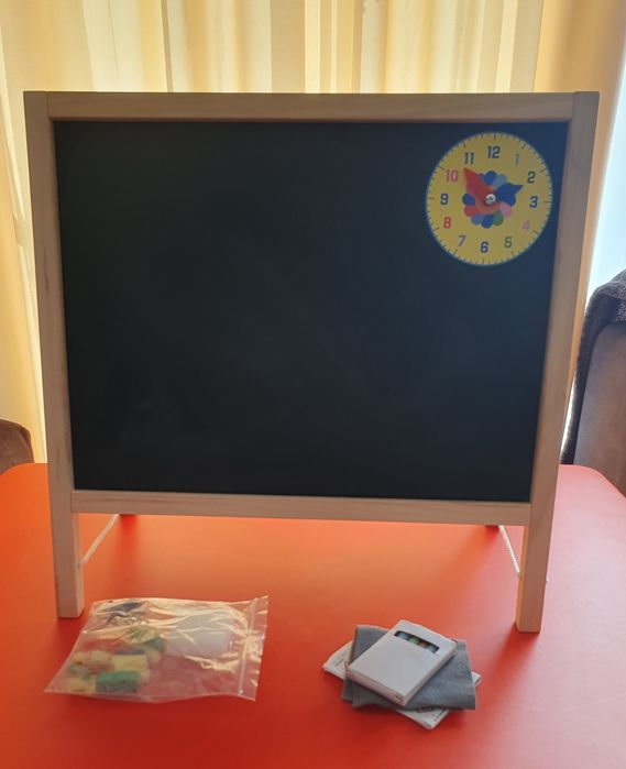 Tabla multifunctionala cu 2 fete de scris și desenat- 3-8 ani