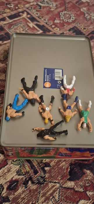 Фигурки на кечисти