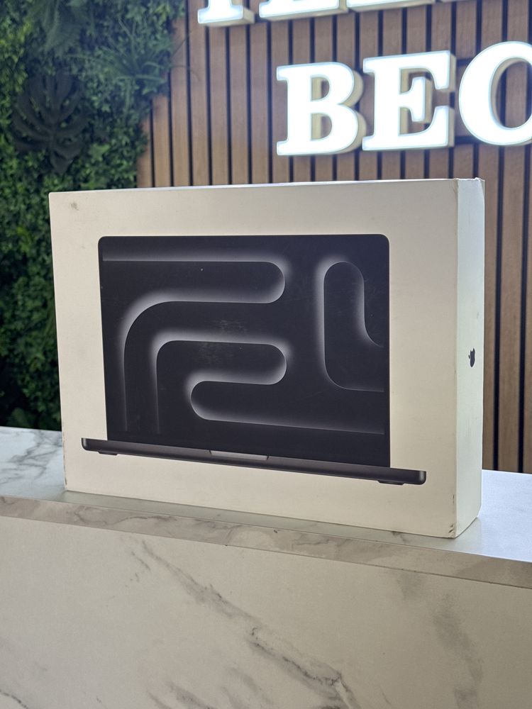 MacBook Pro / 14-inch / M4 / 512GB / 16GB RAM / SIGILAT