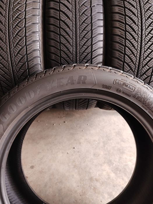 Goodyear 245 45 R18 100V M+S XL RFT ®* Anvelope Cauciucuri allseason